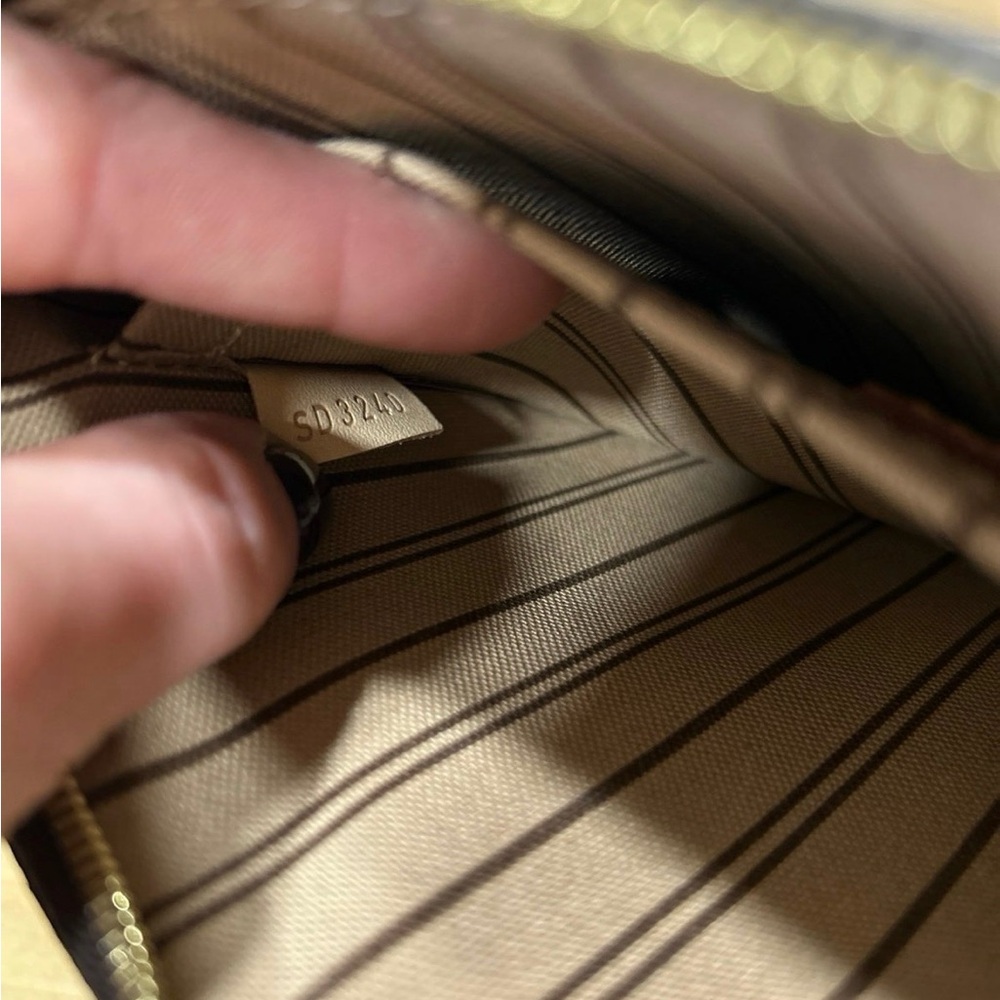 Louis Vuitton Brown and Tan Monogram Pouch - Picture 10 of 10